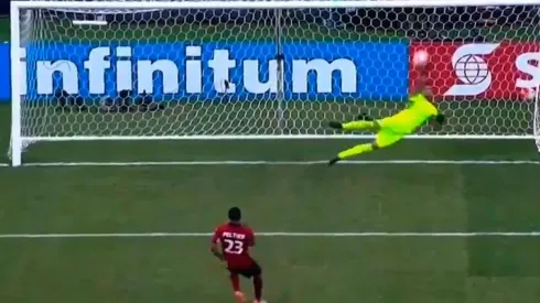 La atajada monumental de Jaime Penedo ante Trinidad y Tobago