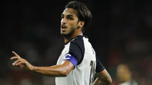¿Bryan Ruiz le lanzó un guiño a los Rojinegros?
