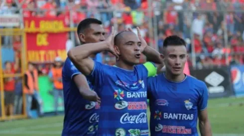 Municipal anunció la vuelta de un jugador y los aficionados estallaron
