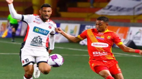 Alajuelense y Herediano igualaron 0-0 en el Rosabel Cordero