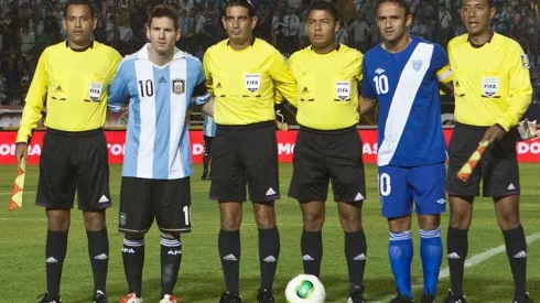 Aún conserva aquel recuerdo, que se codea entre otros de la Champions League