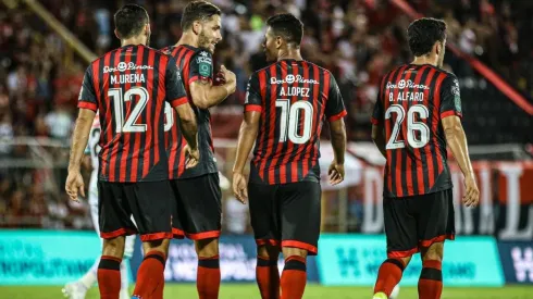 ¡Sigue la barrida! Alajuelense anuncia la partida de otro futbolista importante