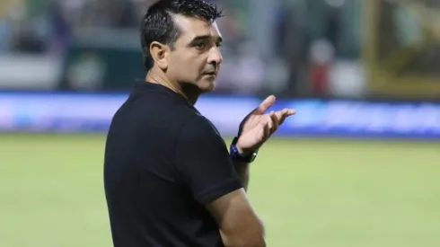 Diego Vázquez criticó al gobierno: "Me parece ilógico que sigan cobrando todo"