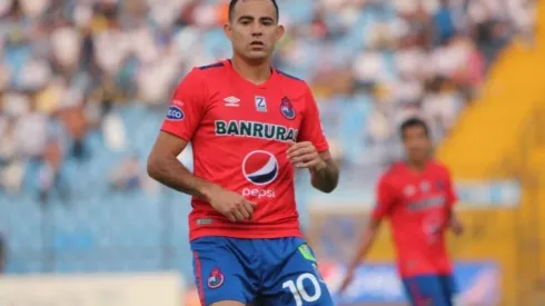 Municipal despide a Marco Pappa