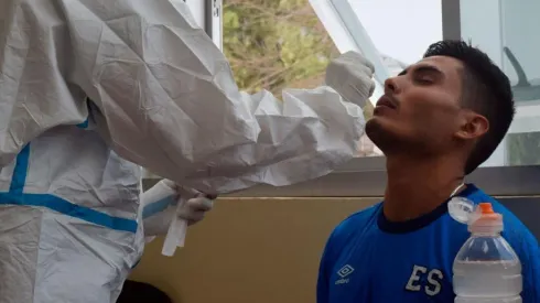 Selección de El Salvador presenta caso positivo de COVID-19 - Imagen ilustrativa, el caso positivo no es del jugador de la foto