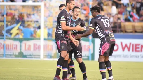 Un legionario chapín cambia de equipo en Estados Unidos