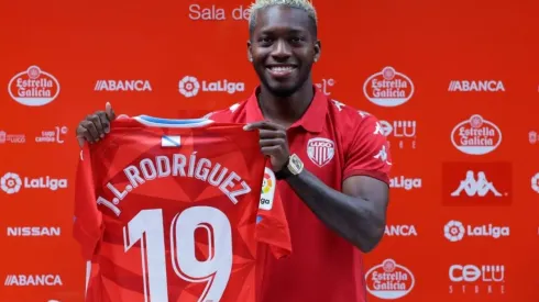 José Luis Rodríguez firma con el Lugo de la Segunda División de España