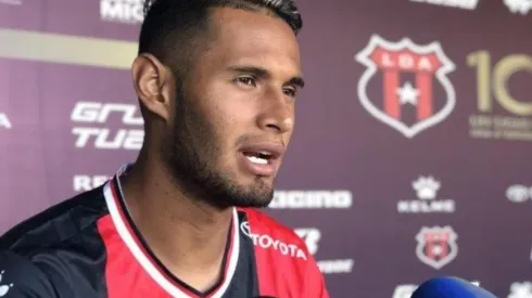 Alex López responde a las críticas: "Hubiera sido fácil irme"