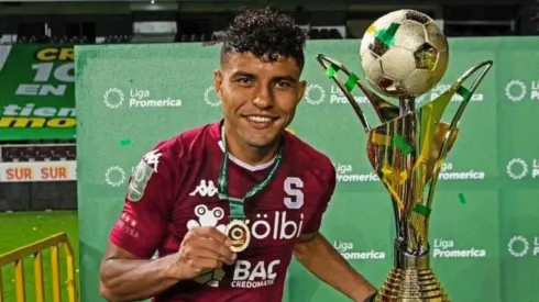 Johan Venegas se aleja del Saprissa