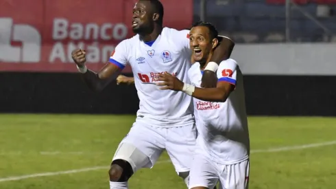 Olimpia le quitó el invicto a Motagua al ganarle el clásico