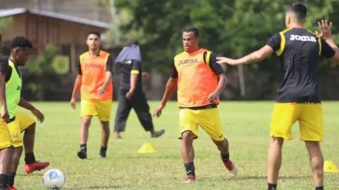 Real España quiere quedarse con el entrenador de una selección centroamericana