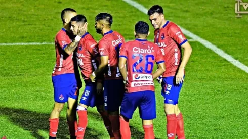 Los memes no olvidaron a Municipal