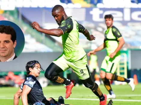 Andrés Agulla ve a Joel Campbell en la final en México