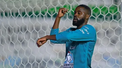 ¡Gol y baile incluido para Campbell!