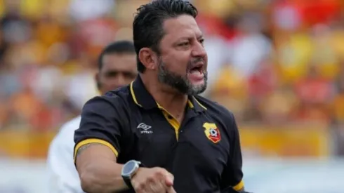 Jafet Soto explotó: "Eso gatos que hablan en Facebook"