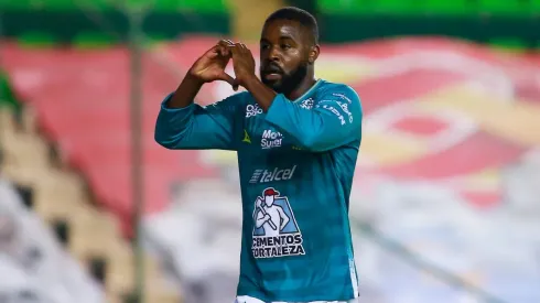 Afición del León elogió a Joel Campbell