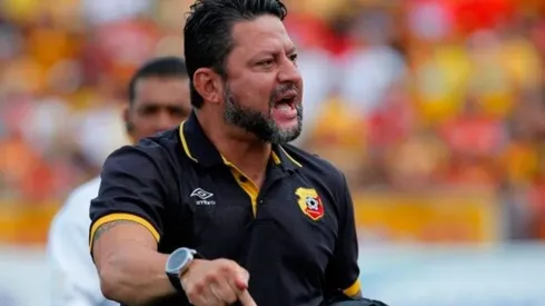 Jafet Soto: "Con La Liga hay otro reglamento para los penales, no los pitan"