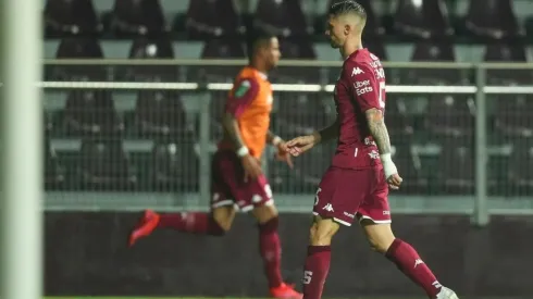 Real España va por Esteban Espíndola, defensor del Saprissa