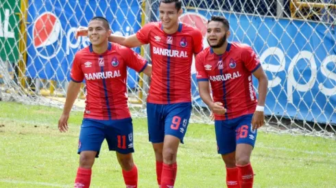Municipal clasificó sin problemas a las semifinales en Guatemala