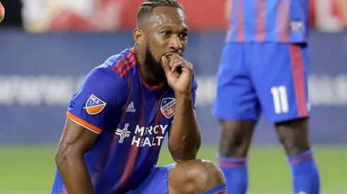 Kendall Waston emite un comunicado y se refiere a su futuro