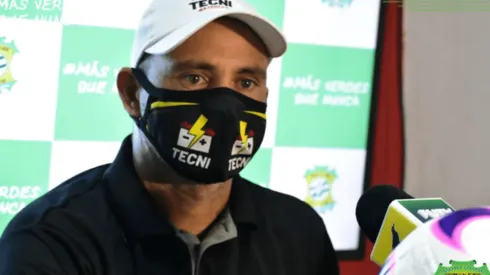 El Clausura 2021 de la Liga Promerica tiene su primera baja: Luis Fallas deja de ser el DT del Limón