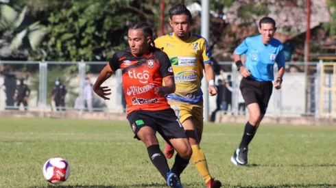 Jocoro sorprendió a Águila en el juego de ida de las semifinales