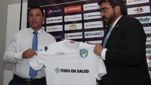 Aclarado el futuro de Mauricio Tapia con los Cremas