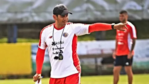 Ronald González prefiere a México