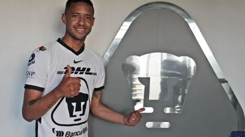 Gabriel Torres fue presentado como jugador de Pumas