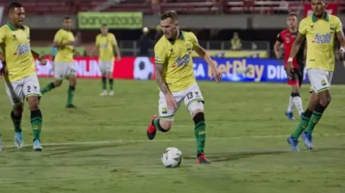 Municipal presenta al defensor de Uruguay Steve Makuka como nuevo refuerzo