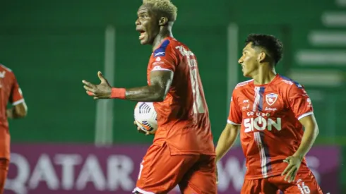 Rubilio Castillo se estrena con gol en la Copa Libertadores