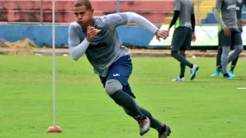 Roberto Chen podrá debutar con FAS