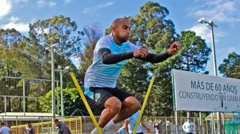 ¿Cuándo regresa Alexander Robinson a los Cremas?