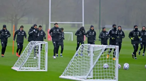 México recupera a Alan Pulido para el duelo ante Costa Rica