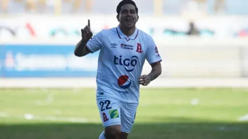 Zelaya terminó con una molestia muscular el partido contra Jocoro