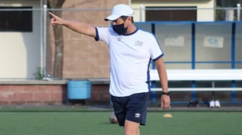 Hugo Pérez advirtió que nadie tiene un lugar ganado en la Selecta