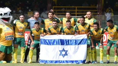 Guastatoya es sancionado por salir con una bandera de Israel