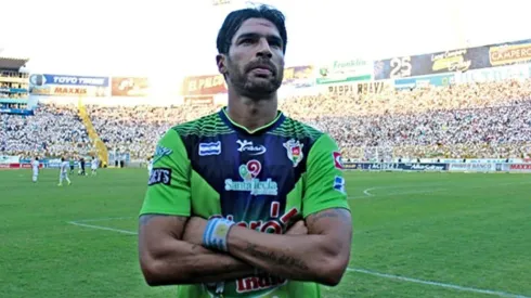 ¡Todos los goles del Loco Abreu con Santa Tecla!