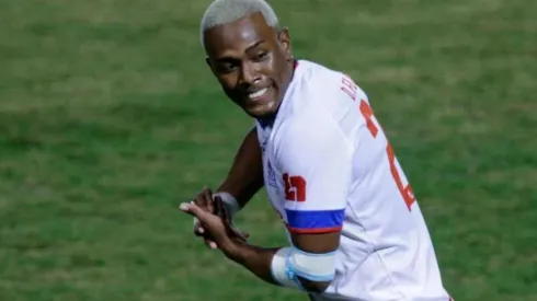 Bomba: Deiby Flores deja Olimpia