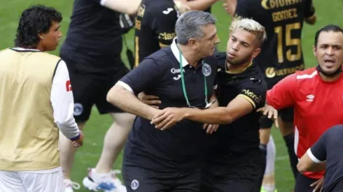 El partido de Olimpia vs Motagua terminó en una batalla campal