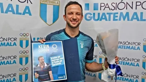 ¡Kevin Cordón recibido como héroe en Guatemala!