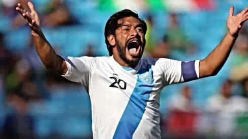 La reacción de Carlos Ruiz tras el acercamiento de Lionel Messi a su récord