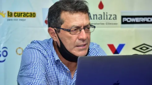 Hugo Pérez en conferencia