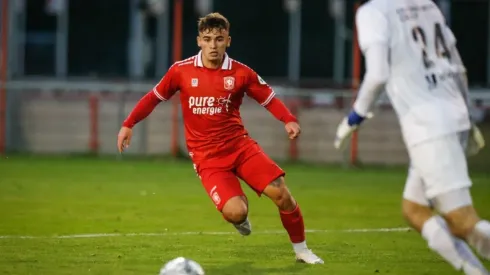 Manfred Ugalde con el FC Twente (FC Twente Oficial)