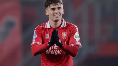 Manfred Ugalde fue titular en victoria del Twente por la Copa de los Países Bajos