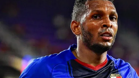 Alberto Quintero presente en los entrenamientos de la selección nacional.