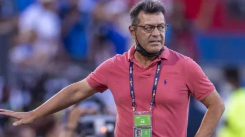 Hugo Pérez destacó que quiere quedarse en la Selecta