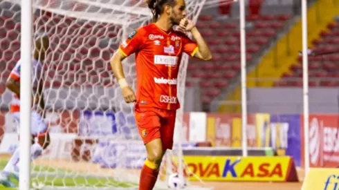 Yendrick Ruiz es resaltado por importante medio europeo