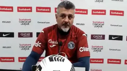 Vásquez advierte a Forge: “Trataremos de hacerles goles”