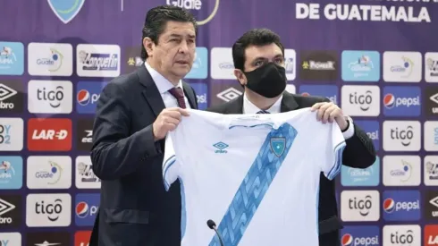 La Selección de Guatemala presentó a Luis Fernando Tena